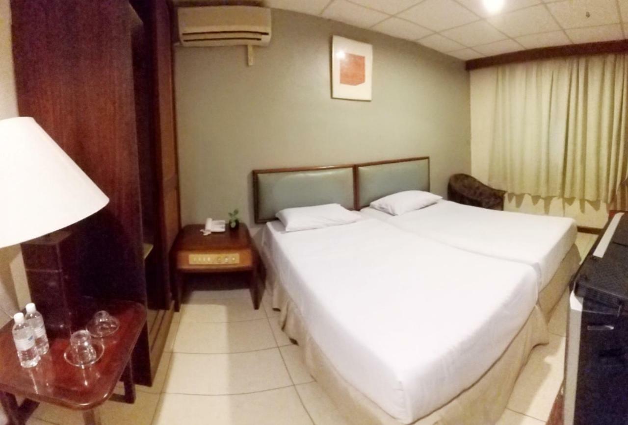 Harbour Inn Malacca Exterior photo
