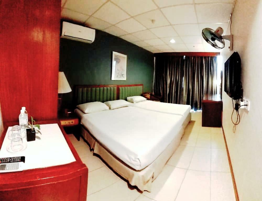 Harbour Inn Malacca Exterior photo
